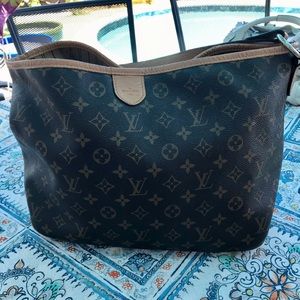 Louis Vuitton Delightful.